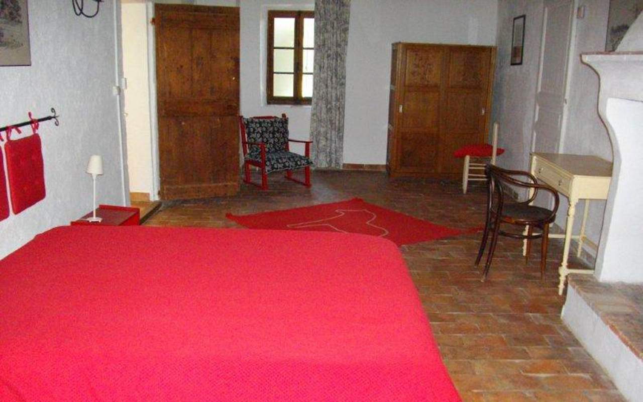 chambre rouge et noir