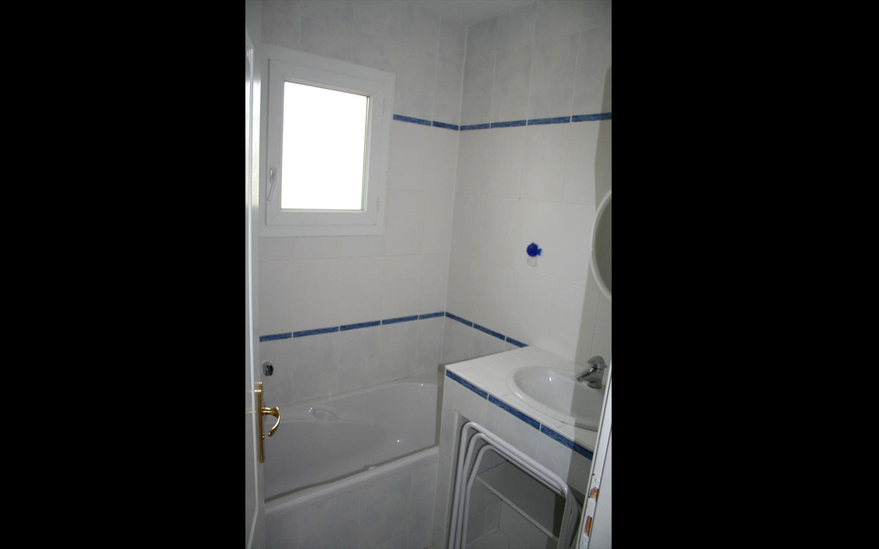 Salle de bain N&deg;2 du 1er &eacute;tage