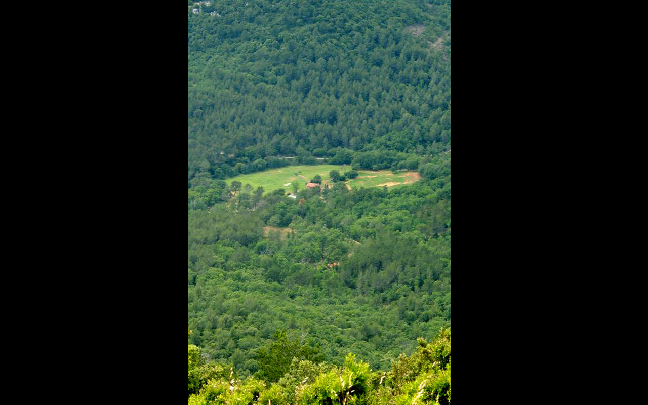 Vue en montant vers le mont Caume